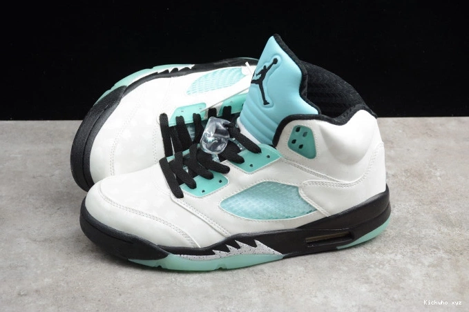 Jordan CN2932-100 Island 5 Green Air 0731